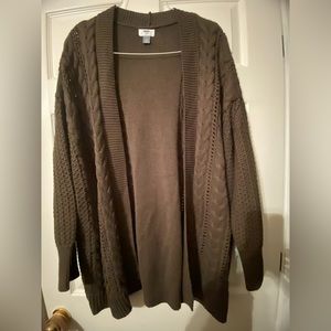 Plus size old navy cardigan size 2x never worn. Olive green color